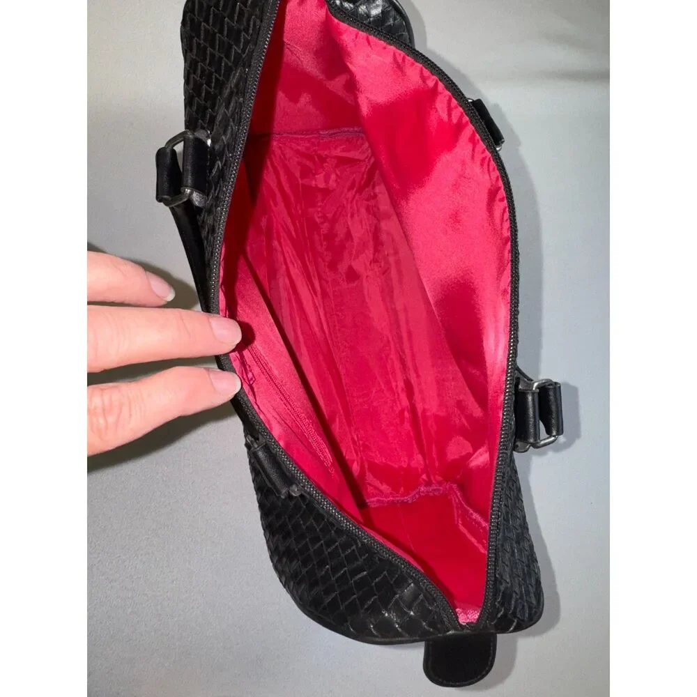 Paris Hilton Purse, Black woven faux leather, Pink interior, medium